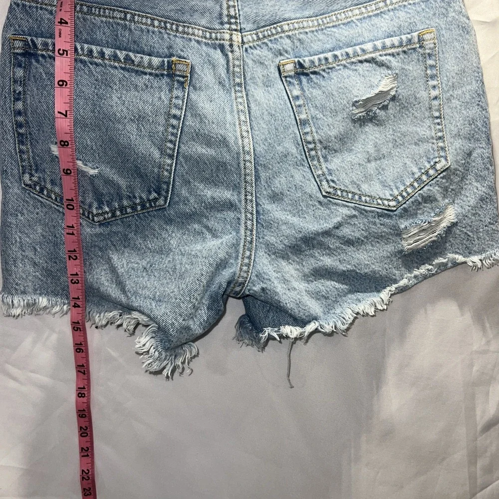 Aeropostale Jean Shorts Women's Size 8 Distressed Denim 90s high rise cut off 74